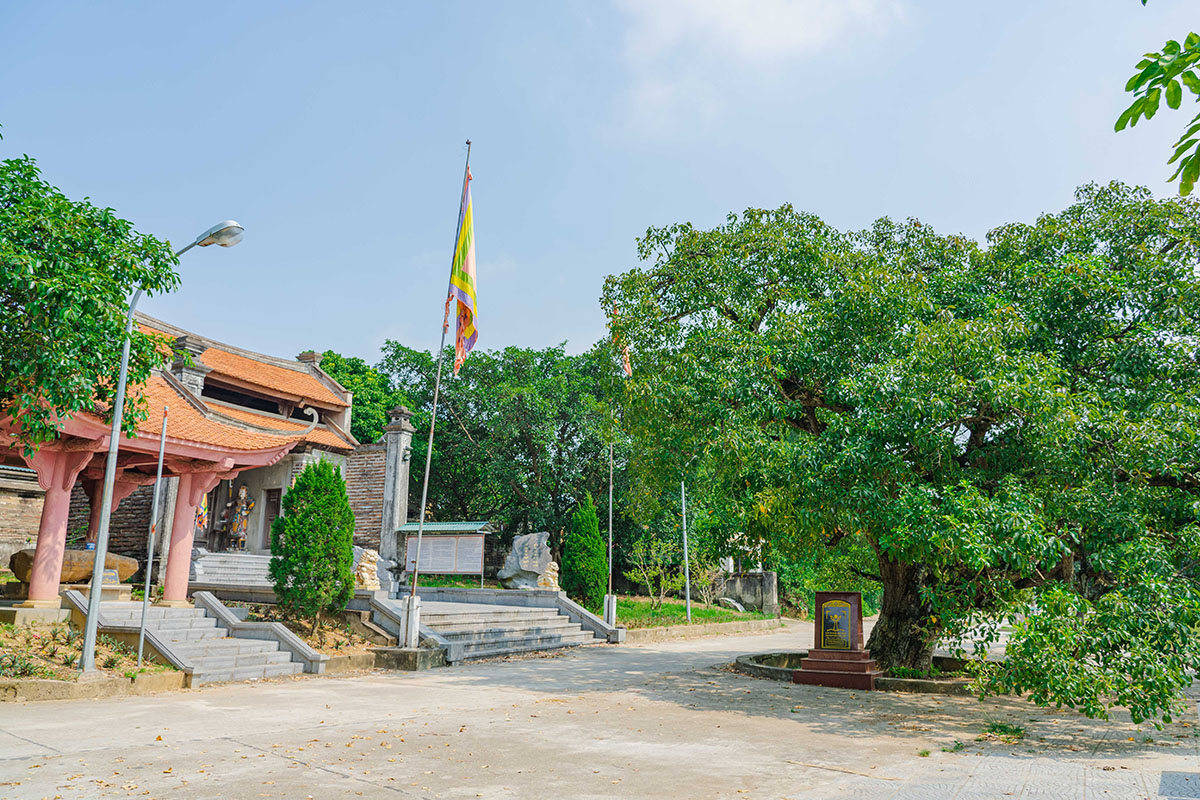 Đền Trần Nguyên Hãn