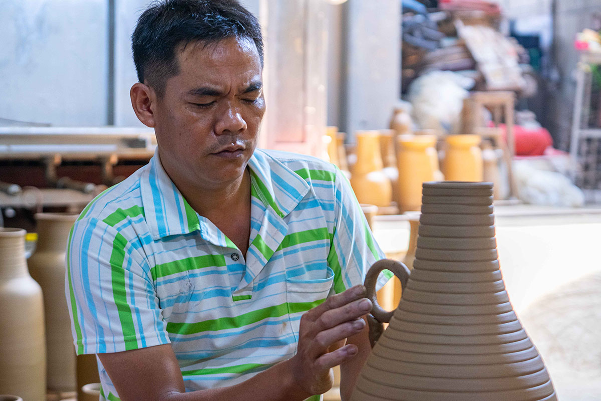 Làng gốm Hương Canh