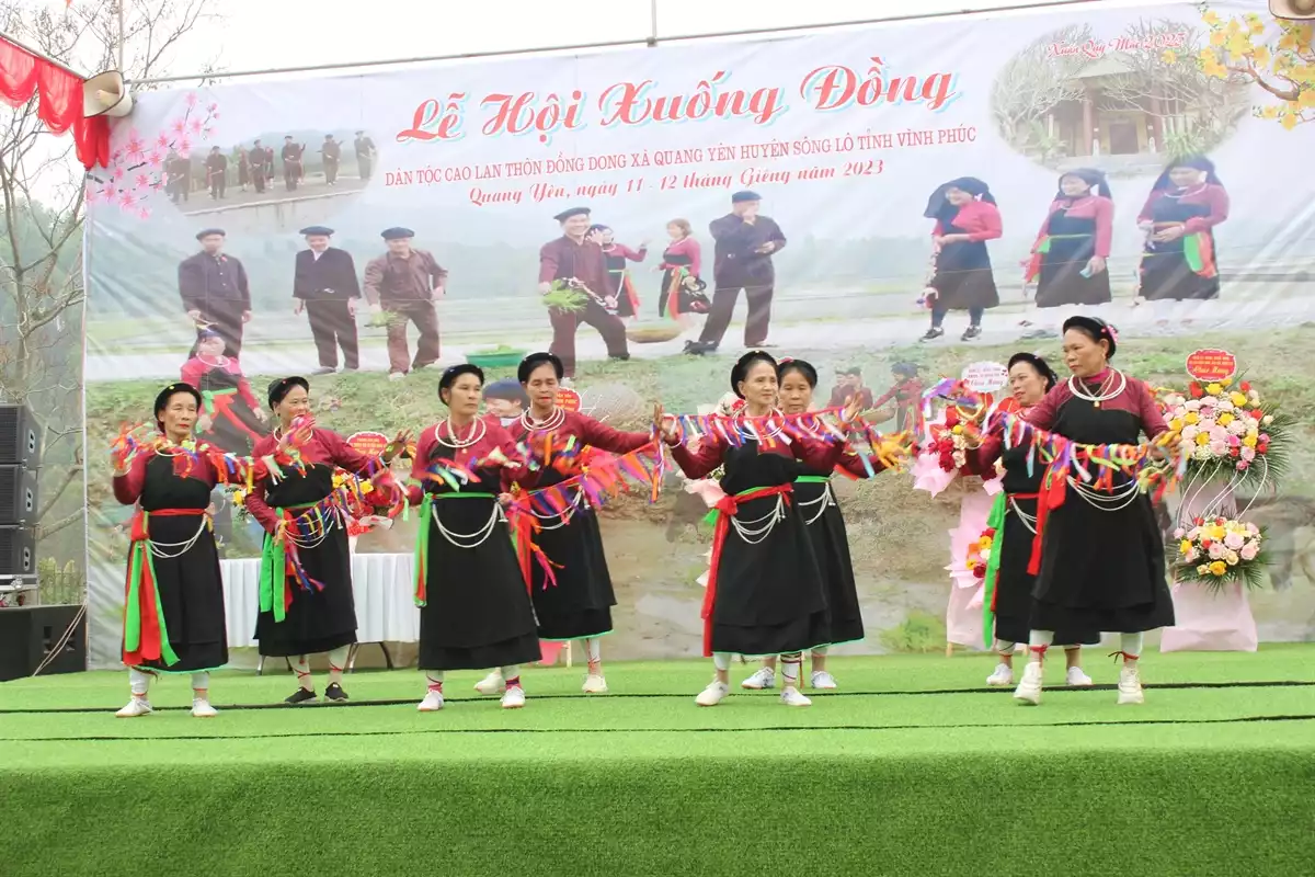 Lễ hội Lồng Tồng